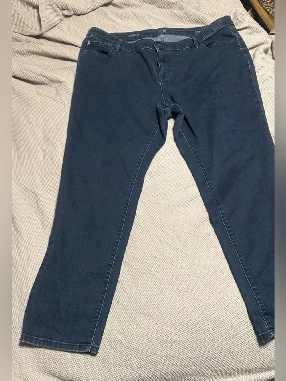 Jeans - Picture 2 of 5